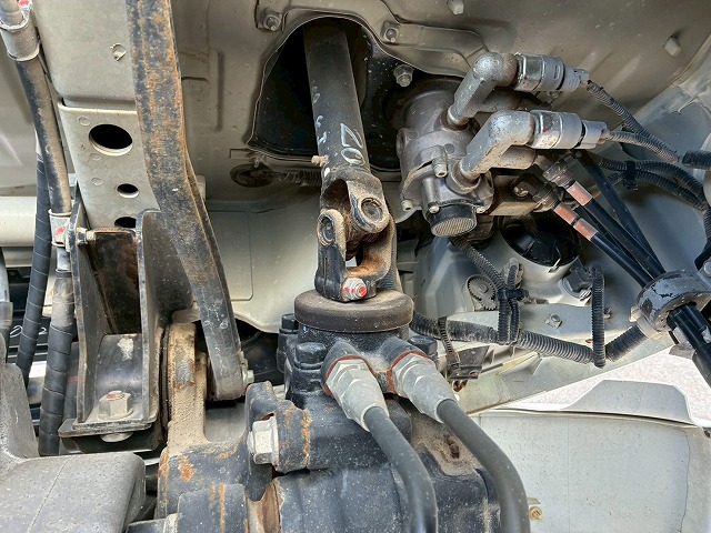 保証対象車両ベッドレスリアゲート観音扉220馬力|中古トラックの販売・買取・査定のアイナビ