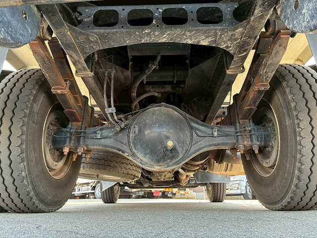 保証対象車両ベッドレスリアゲート観音扉220馬力|中古トラックの販売・買取・査定のアイナビ