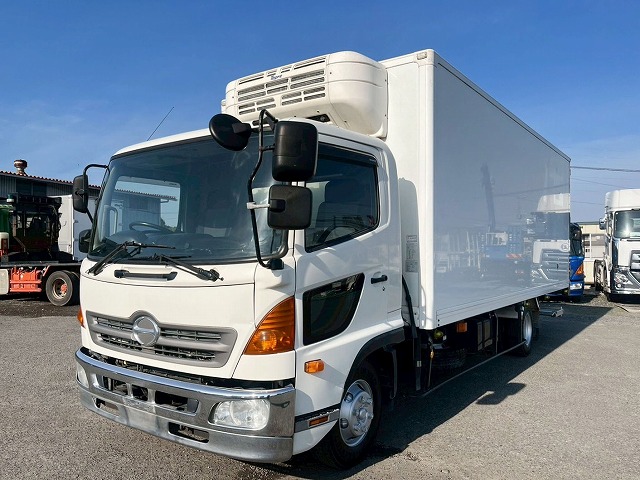 -30℃低温設定★格納式パワーゲート★フルワイド★後輪エアサス|中古トラックの販売・買取・査定のアイナビ