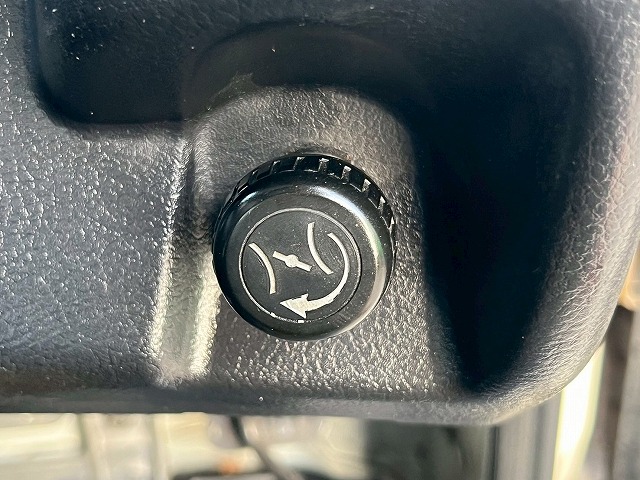 -30℃低温設定★格納式パワーゲート★フルワイド★後輪エアサス|中古トラックの販売・買取・査定のアイナビ