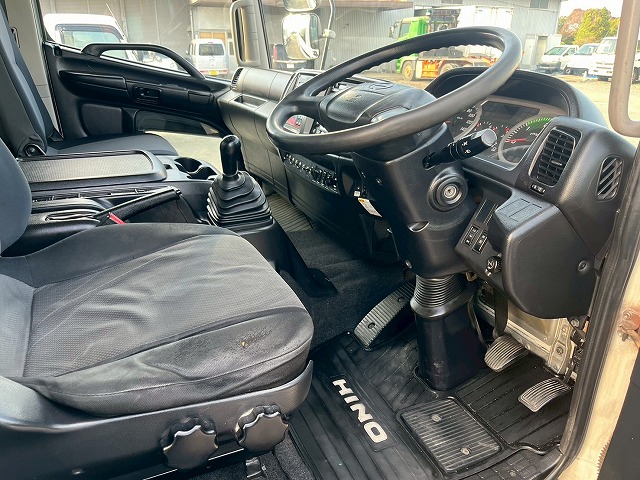 -30℃低温設定★格納式パワーゲート★フルワイド★後輪エアサス|中古トラックの販売・買取・査定のアイナビ