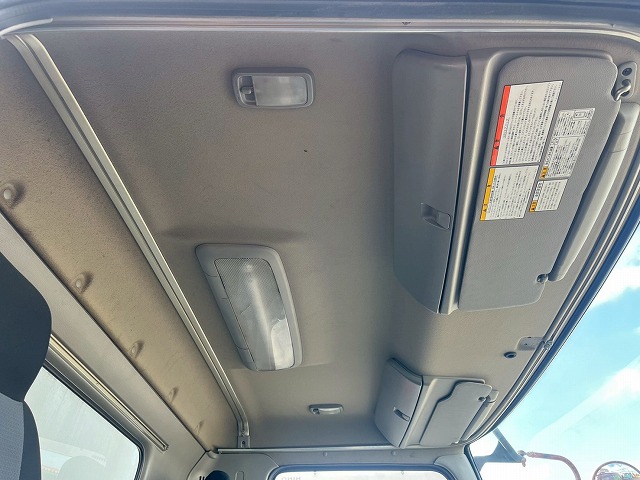 -30℃低温設定★格納式パワーゲート★フルワイド★後輪エアサス|中古トラックの販売・買取・査定のアイナビ