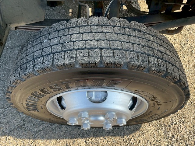 -30℃低温設定★格納式パワーゲート★フルワイド★後輪エアサス|中古トラックの販売・買取・査定のアイナビ