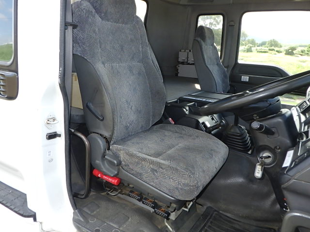 いすゞ 平成14年式 塵芥車 新明和製 プレス式20.0㎥ 車検付|中古トラックの販売・買取・査定のアイナビ