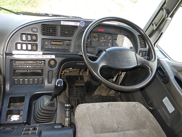 いすゞ 平成14年式 塵芥車 新明和製 プレス式20.0㎥ 車検付|中古トラックの販売・買取・査定のアイナビ