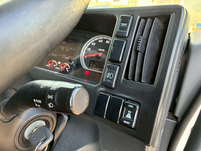 6×43軸2デフリーフサスペンション新明和工業510220|中古トラックの販売・買取・査定のアイナビ