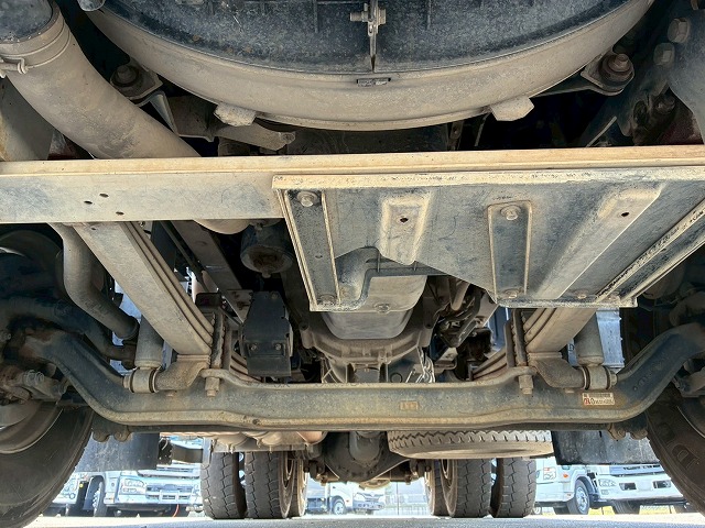 6×43軸2デフリーフサスペンション新明和工業510220|中古トラックの販売・買取・査定のアイナビ