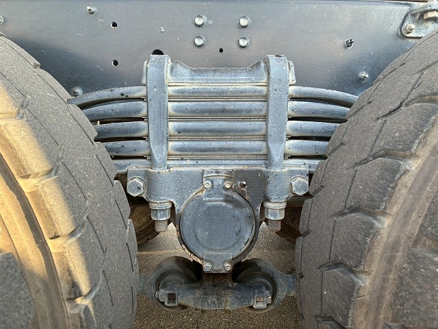 6×43軸2デフリーフサスペンション新明和工業510220|中古トラックの販売・買取・査定のアイナビ