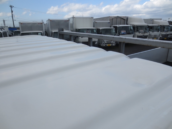 日野デュトロワイドロングアルミ平|中古トラックの販売・買取・査定のアイナビ