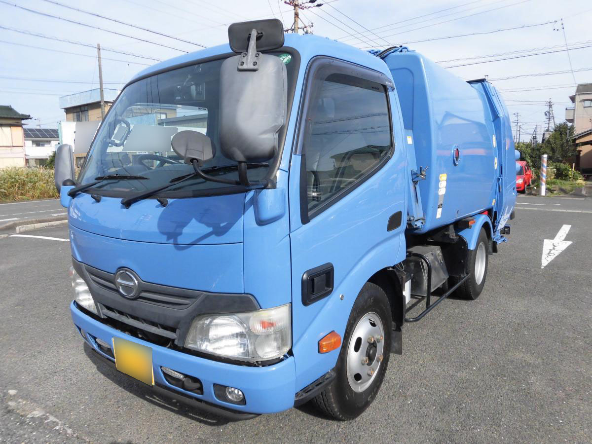 24年デュトロ2T4.2㎥プレスパッカー 連続SW/汚水タンク|中古トラックの販売・買取・査定のアイナビ