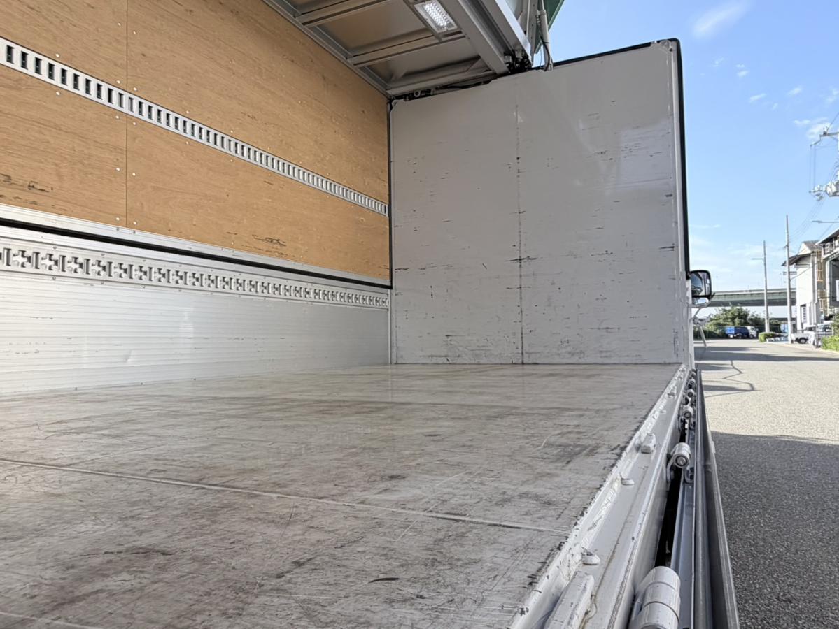 令和3年式2PG-XZU712Mワイドロング積載3.35tアルミウイング|中古トラックの販売・買取・査定のアイナビ