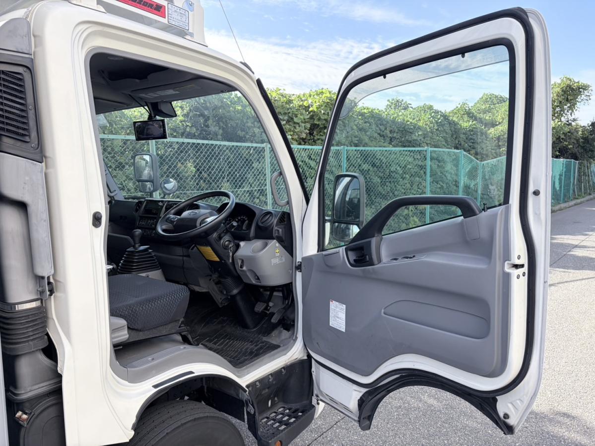 令和3年式2PG-XZU712Mワイドロング積載3.35tアルミウイング|中古トラックの販売・買取・査定のアイナビ