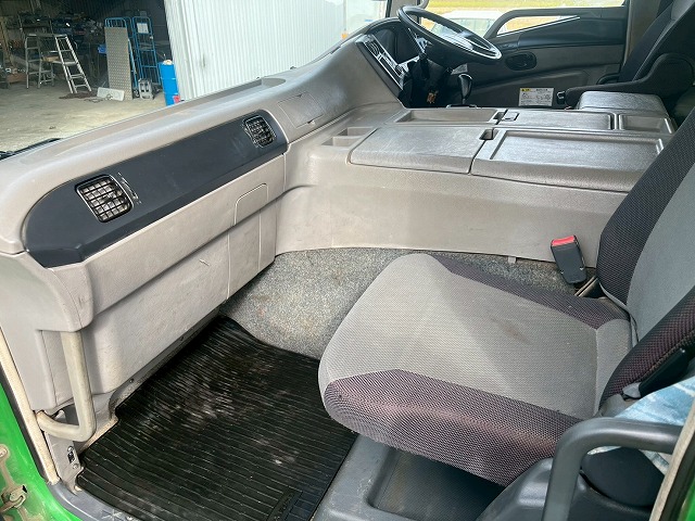 3軸2デフ★第五輪荷重:18トン★520馬力★ポールトレーラー兼用|中古トラックの販売・買取・査定のアイナビ