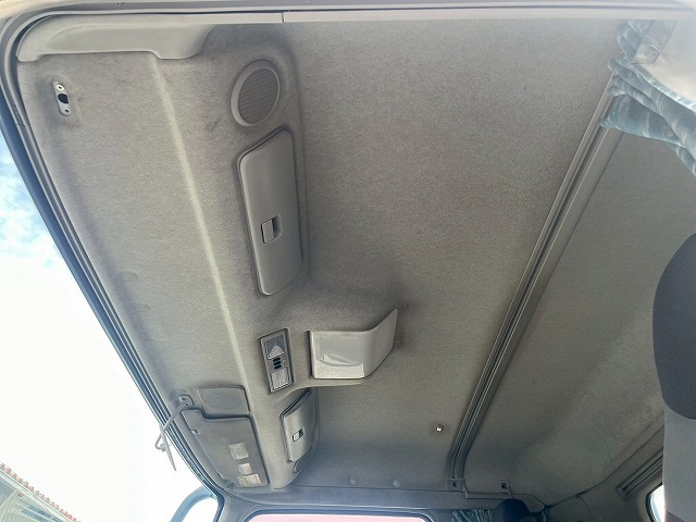 3軸2デフ★第五輪荷重:18トン★520馬力★ポールトレーラー兼用|中古トラックの販売・買取・査定のアイナビ