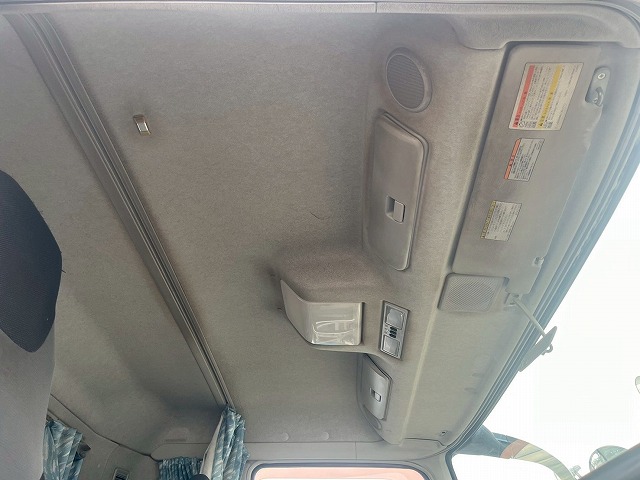 3軸2デフ★第五輪荷重:18トン★520馬力★ポールトレーラー兼用|中古トラックの販売・買取・査定のアイナビ