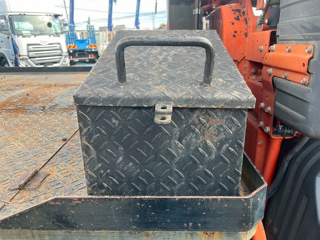 3軸2デフ★第五輪荷重:18トン★520馬力★ポールトレーラー兼用|中古トラックの販売・買取・査定のアイナビ