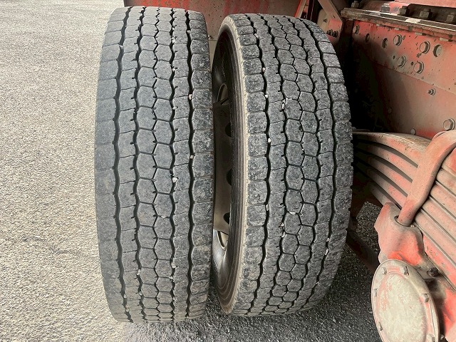 3軸2デフ★第五輪荷重:18トン★520馬力★ポールトレーラー兼用|中古トラックの販売・買取・査定のアイナビ