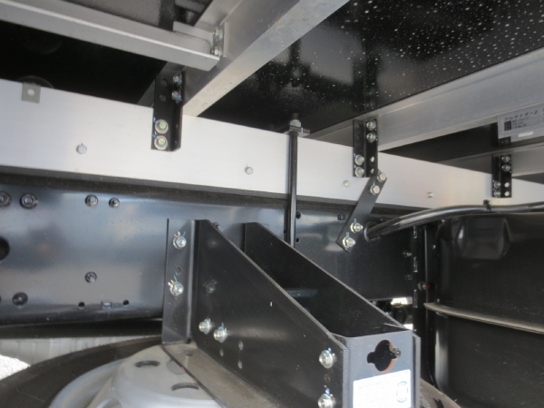 三菱ファイター冷蔵冷凍車ゲート付|中古トラックの販売・買取・査定のアイナビ