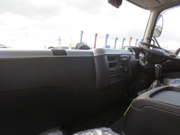 三菱ファイター冷蔵冷凍車ゲート付|中古トラックの販売・買取・査定のアイナビ