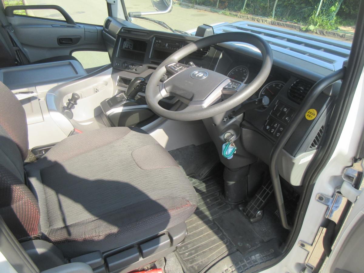 スライドカプラハイルーフトラクタ|中古トラックの販売・買取・査定のアイナビ