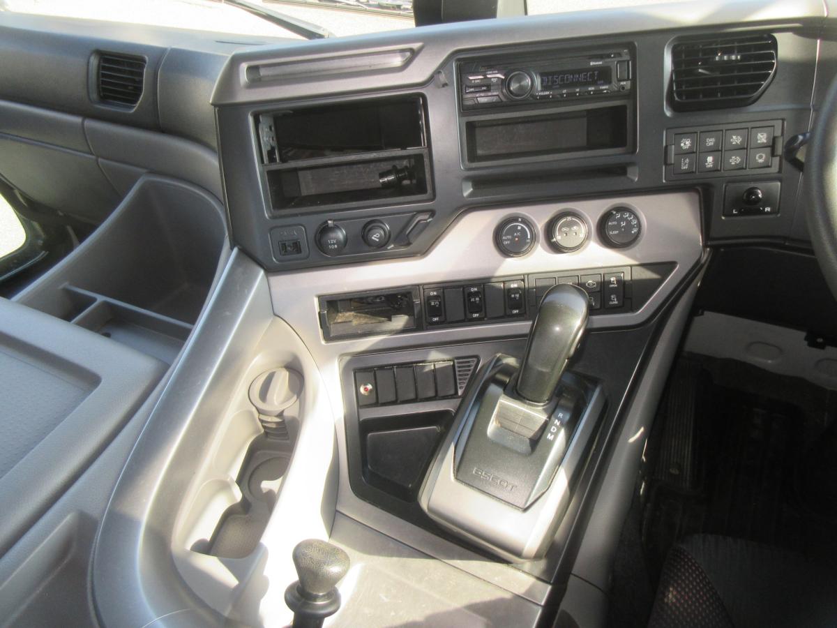 スライドカプラハイルーフトラクタ|中古トラックの販売・買取・査定のアイナビ