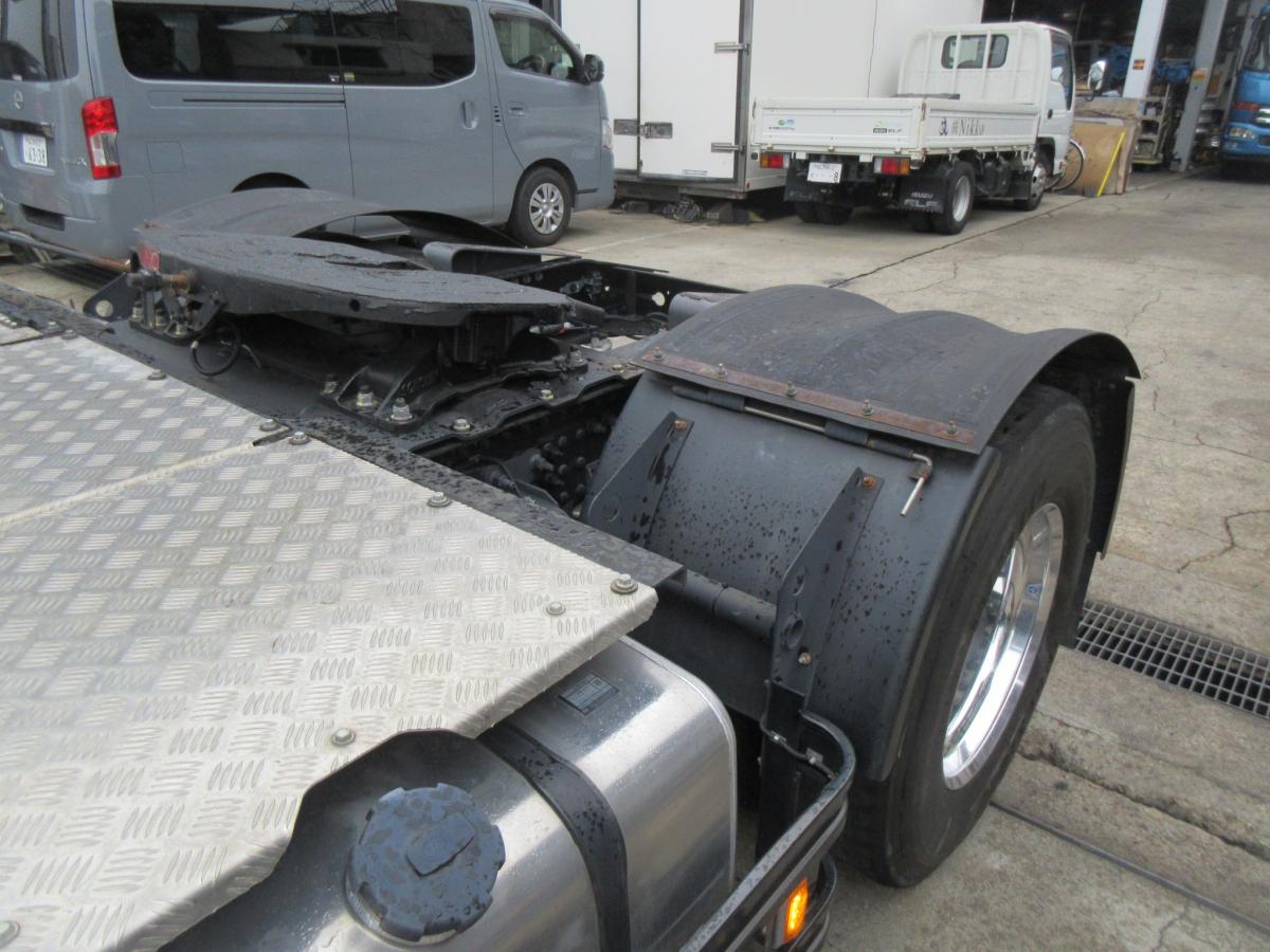 2RG低走行ハイルーフトラクタ|中古トラックの販売・買取・査定のアイナビ