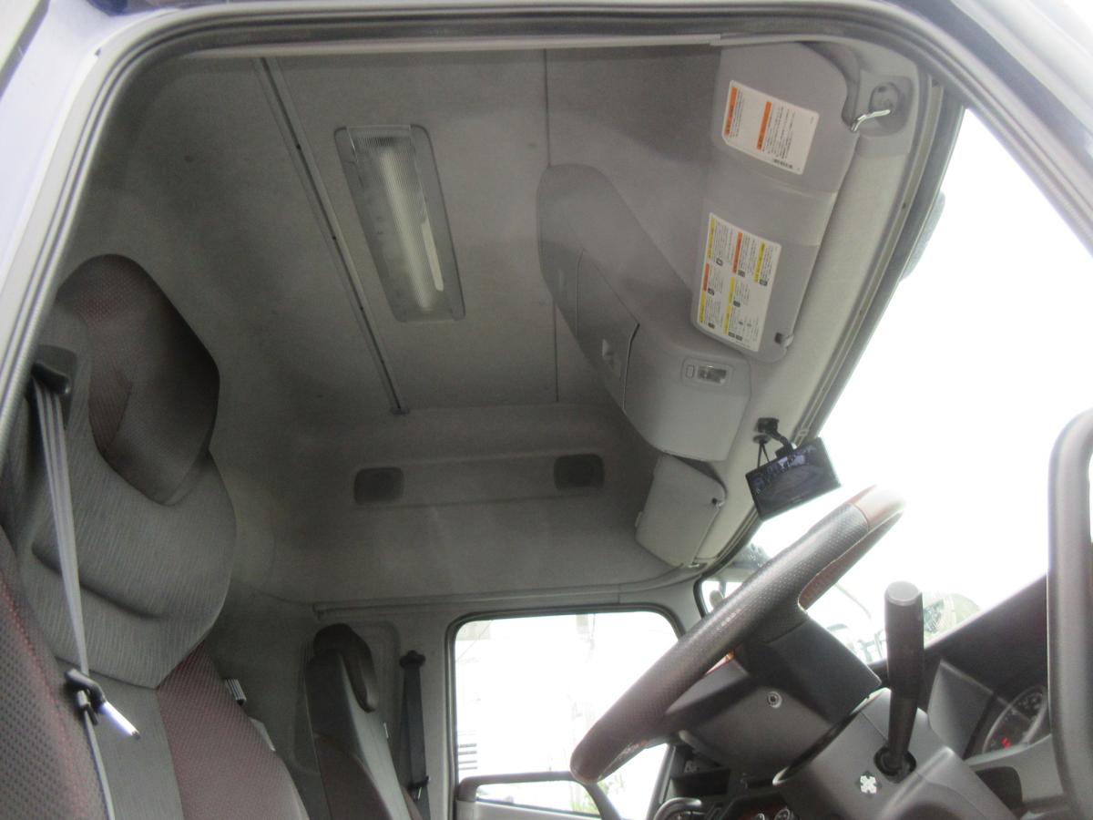 2RG低走行ハイルーフトラクタ|中古トラックの販売・買取・査定のアイナビ