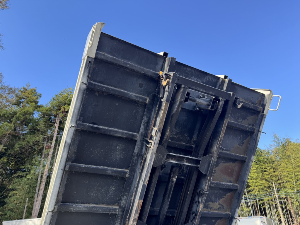 ローダーダンプ ワイド ラジコン付き|中古トラックの販売・買取・査定のアイナビ