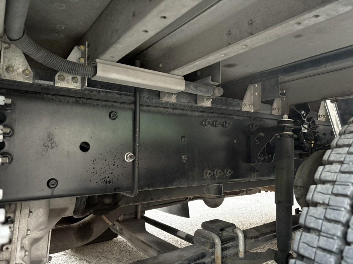 R元年、クオン、ハイルーフアルミウイング|中古トラックの販売・買取・査定のアイナビ