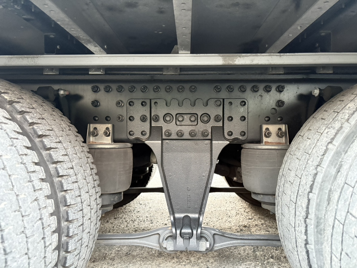 R元年、クオン、ハイルーフアルミウイング|中古トラックの販売・買取・査定のアイナビ