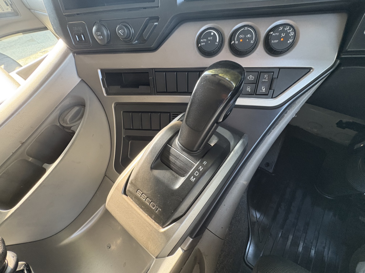 R元年、クオン、ハイルーフアルミウイング|中古トラックの販売・買取・査定のアイナビ