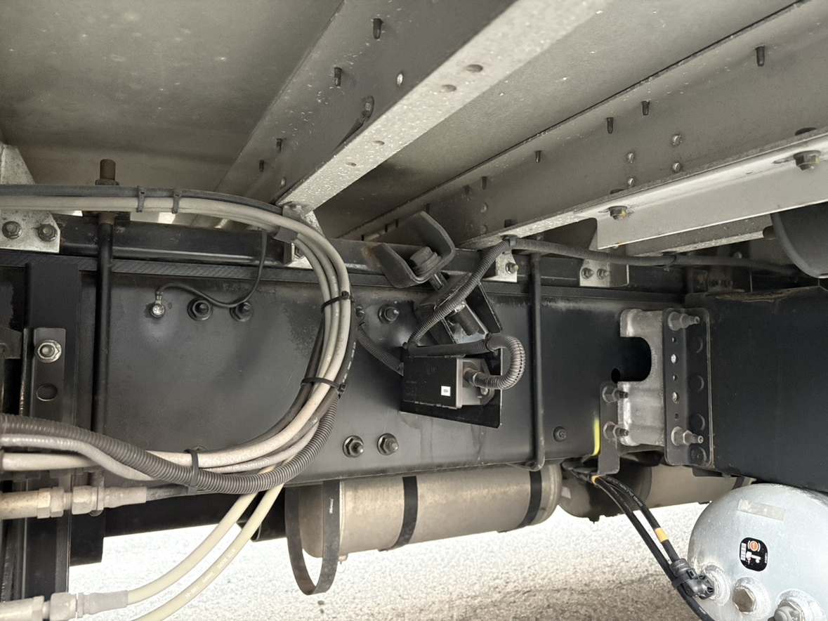 R元年、クオン、ハイルーフアルミウイング|中古トラックの販売・買取・査定のアイナビ