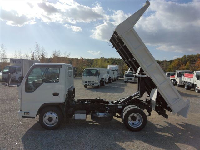 H29年 いすゞエルフ3t低床強化ダンプ No.1027|中古トラックの販売・買取・査定のアイナビ