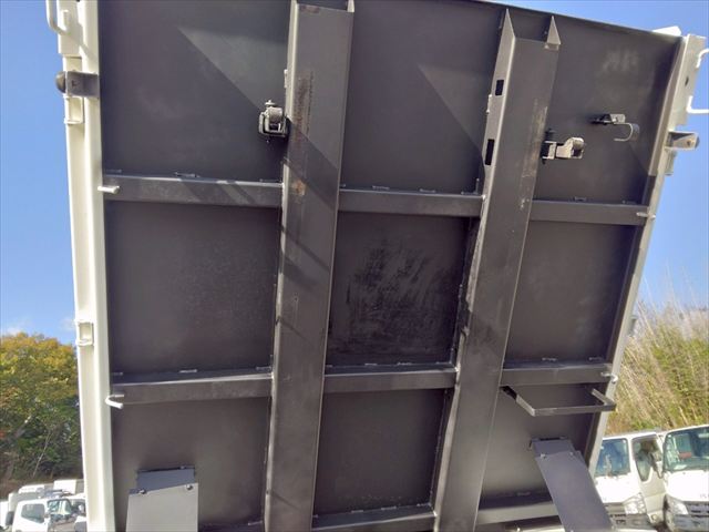 H29年 いすゞエルフ3t低床強化ダンプ No.1027|中古トラックの販売・買取・査定のアイナビ