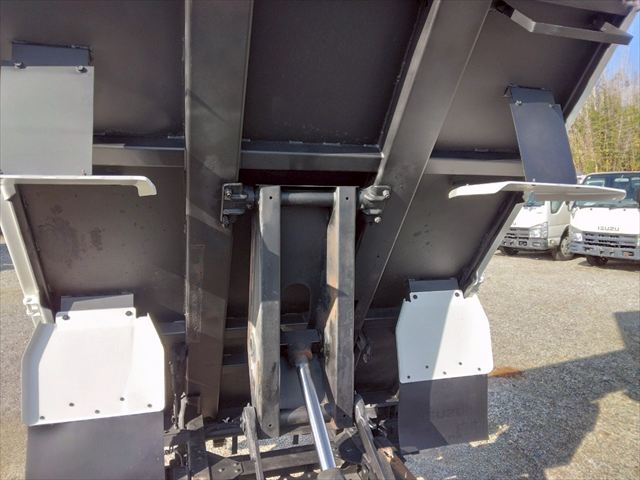 H29年 いすゞエルフ3t低床強化ダンプ No.1027|中古トラックの販売・買取・査定のアイナビ