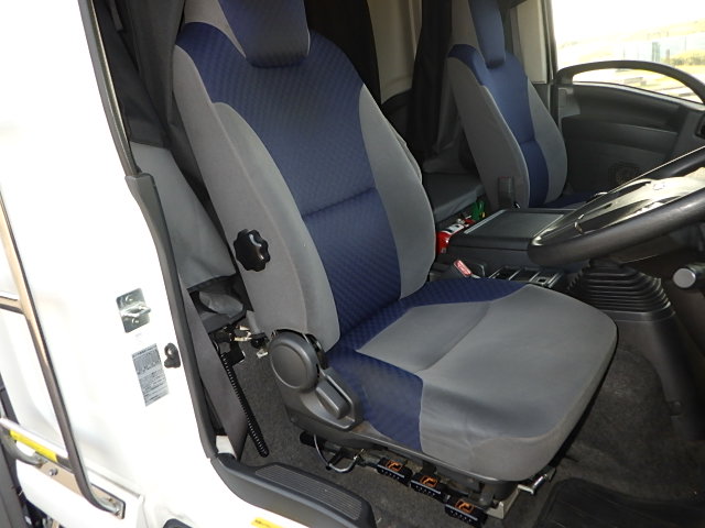 いすゞ 令和3年式 アルミ平ボディ 中間ワイド 240ps|中古トラックの販売・買取・査定のアイナビ