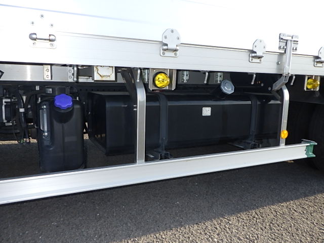 いすゞ 令和3年式 アルミ平ボディ 中間ワイド 240ps|中古トラックの販売・買取・査定のアイナビ