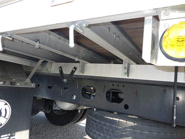 いすゞ 令和3年式 アルミ平ボディ 中間ワイド 240ps|中古トラックの販売・買取・査定のアイナビ