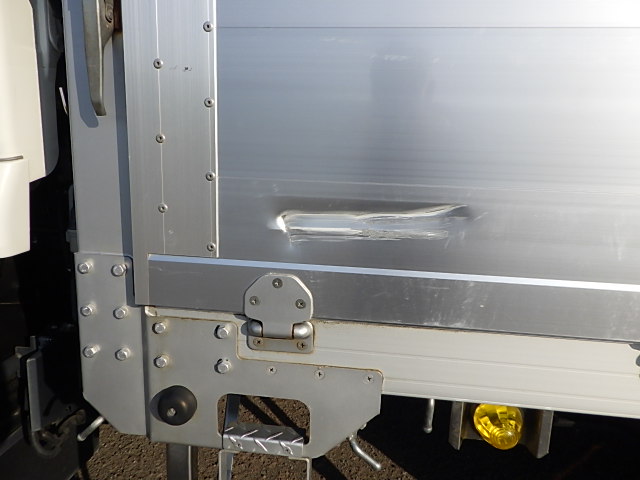 いすゞ 令和3年式 アルミ平ボディ 中間ワイド 240ps|中古トラックの販売・買取・査定のアイナビ