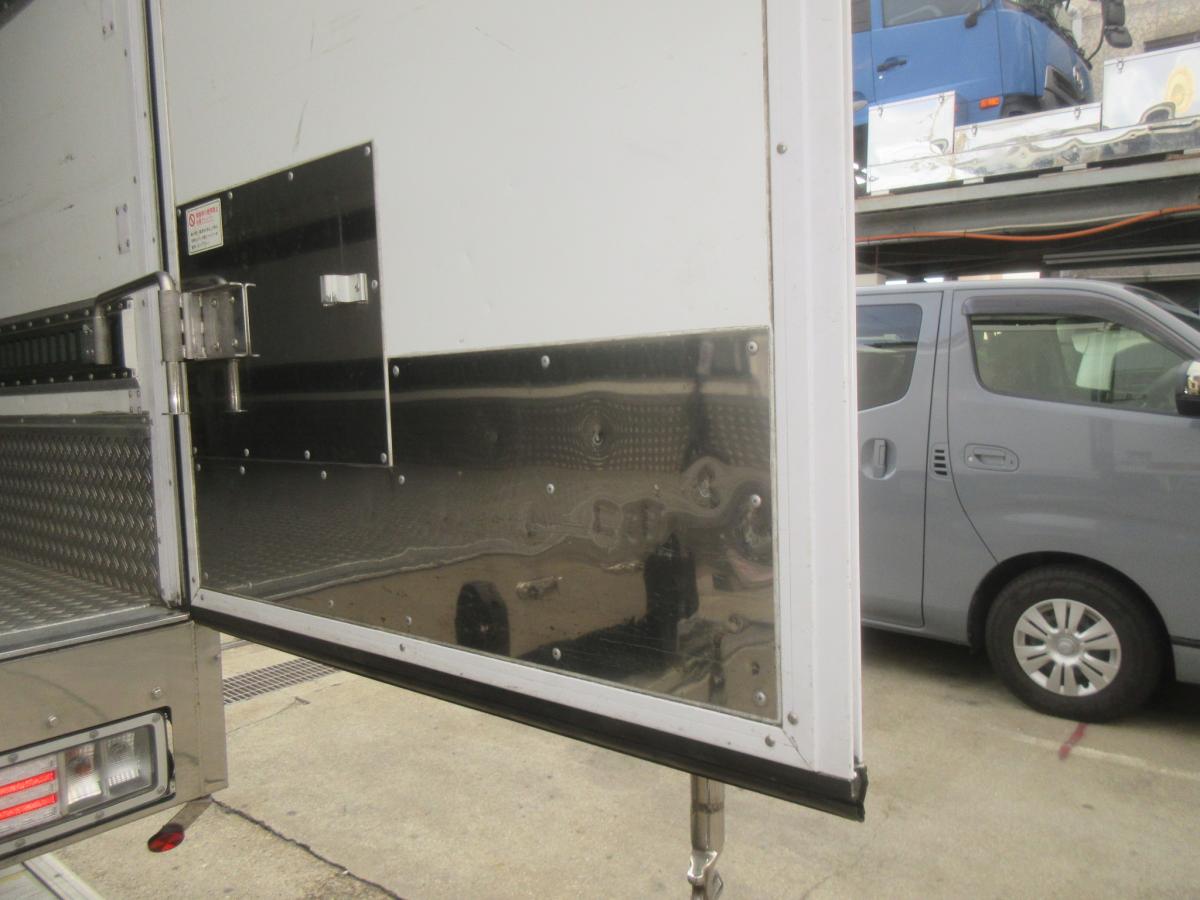 低温冷凍車格納PGオートマ|中古トラックの販売・買取・査定のアイナビ