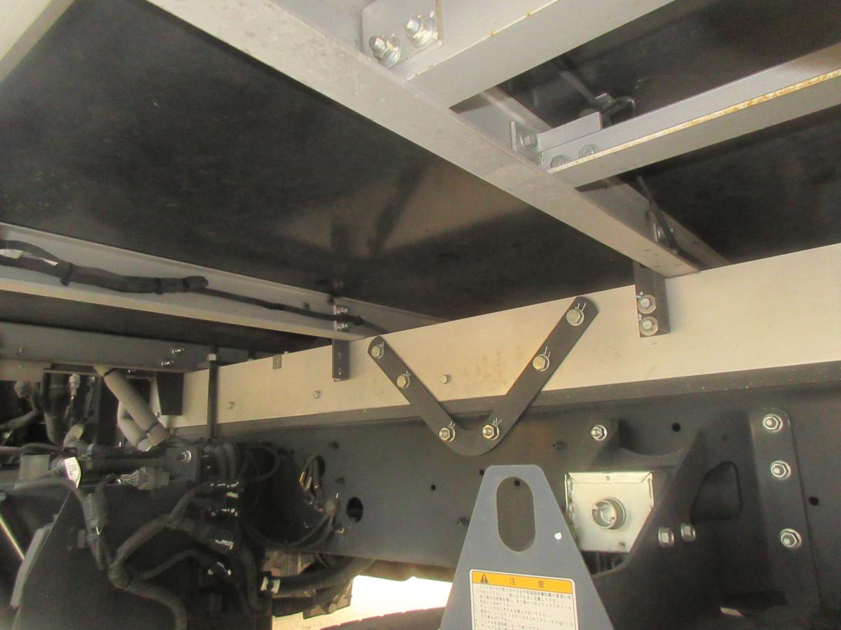 低温冷凍車格納PGオートマ|中古トラックの販売・買取・査定のアイナビ