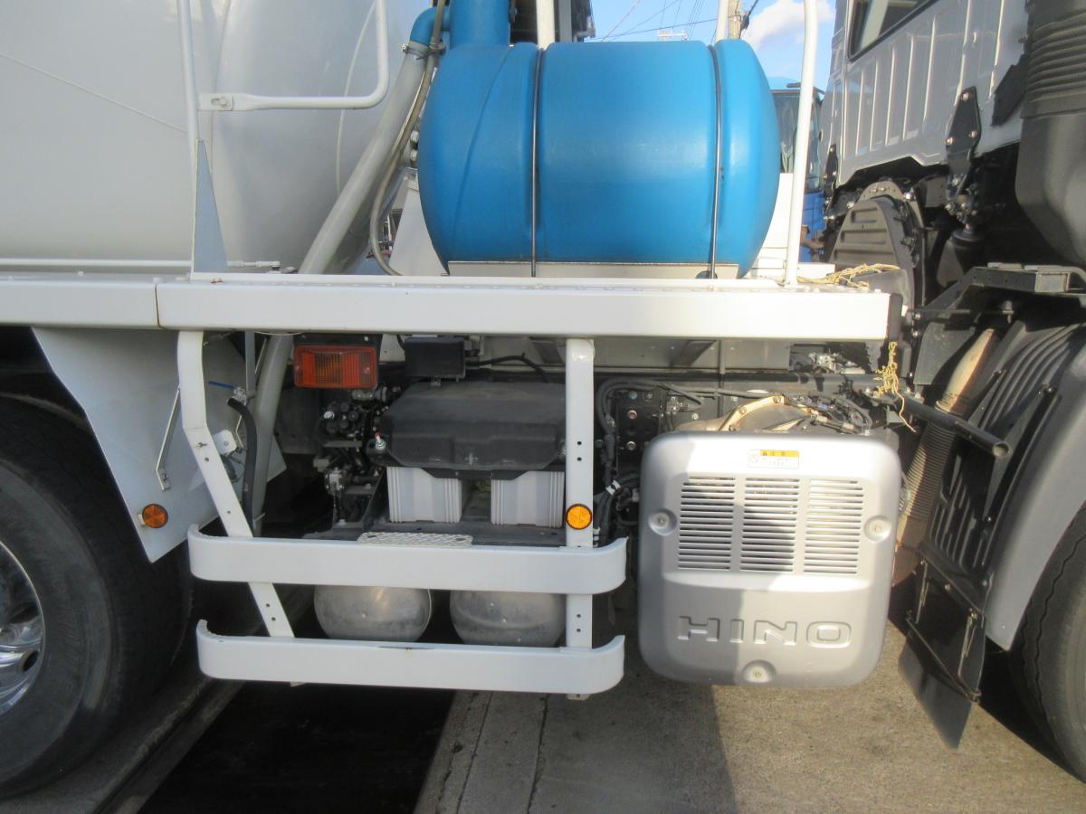 プロフィア車検付きミキサー車|中古トラックの販売・買取・査定のアイナビ