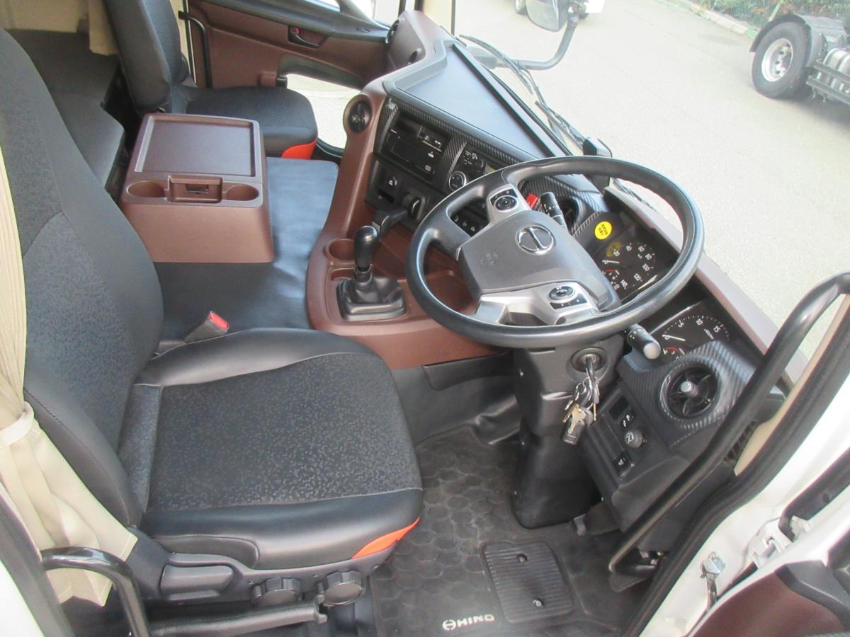 プロフィア車検付きミキサー車|中古トラックの販売・買取・査定のアイナビ