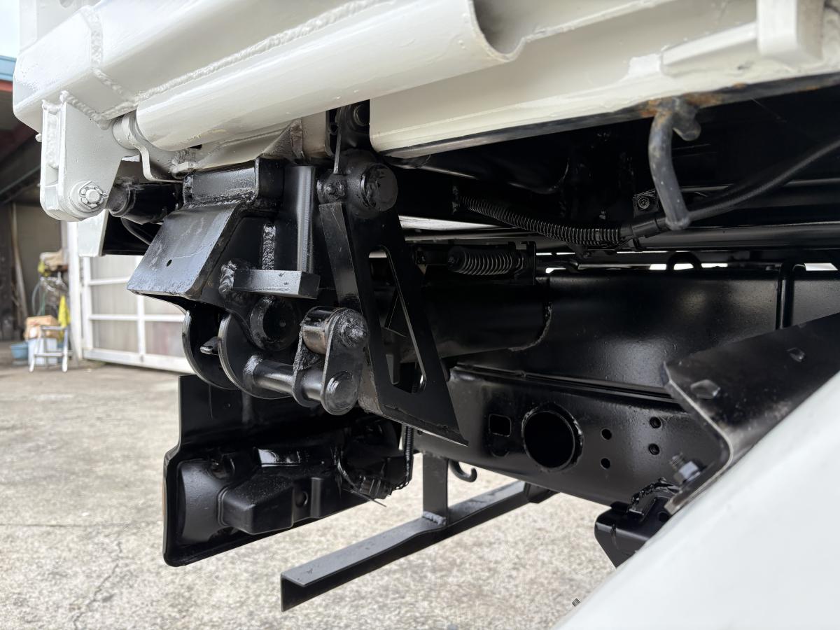 H26デュトロ 2tダンプ 三転ダンプ|中古トラックの販売・買取・査定のアイナビ