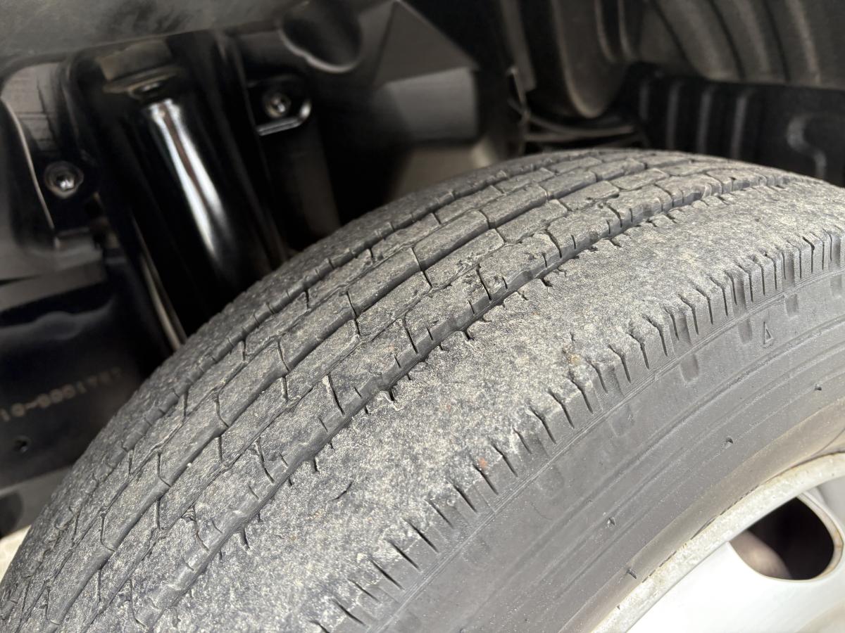 H26デュトロ 2tダンプ 三転ダンプ|中古トラックの販売・買取・査定のアイナビ