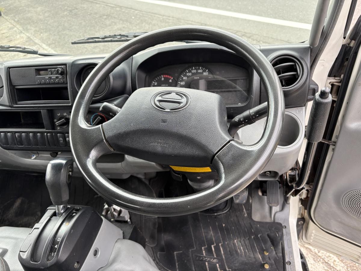 H26デュトロ 2tダンプ 三転ダンプ|中古トラックの販売・買取・査定のアイナビ