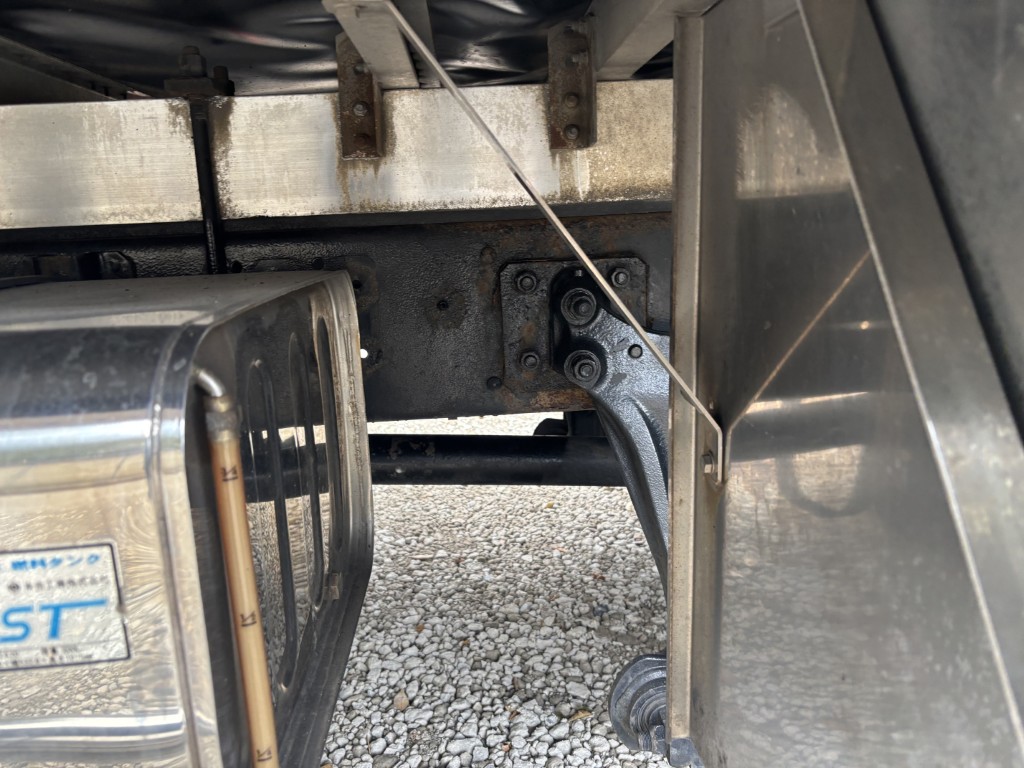 ワイドエアサスハイルーフステンレス多数使用|中古トラックの販売・買取・査定のアイナビ