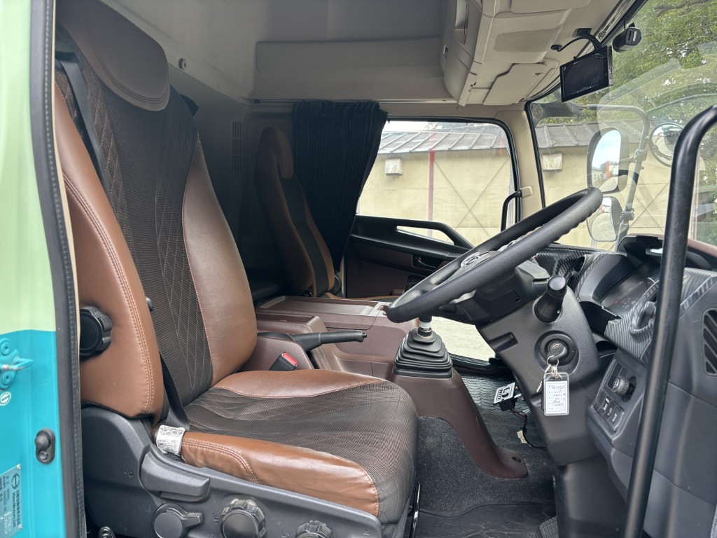 ワイドエアサスハイルーフステンレス多数使用|中古トラックの販売・買取・査定のアイナビ