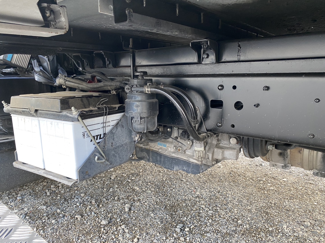 H29年式、ダイナ、アルミバン、車検付|中古トラックの販売・買取・査定のアイナビ