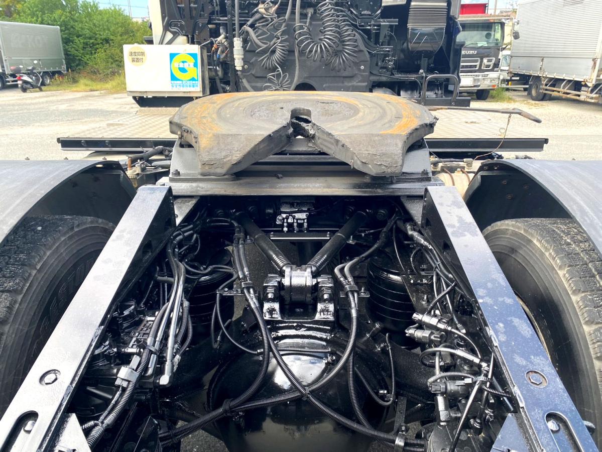 平成29年いすゞギガトラクタヘッドハイルーフQKG-EXD52BD|中古トラックの販売・買取・査定のアイナビ